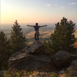 Meet your Posher, Avery